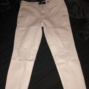 white hollister jeans, never worn